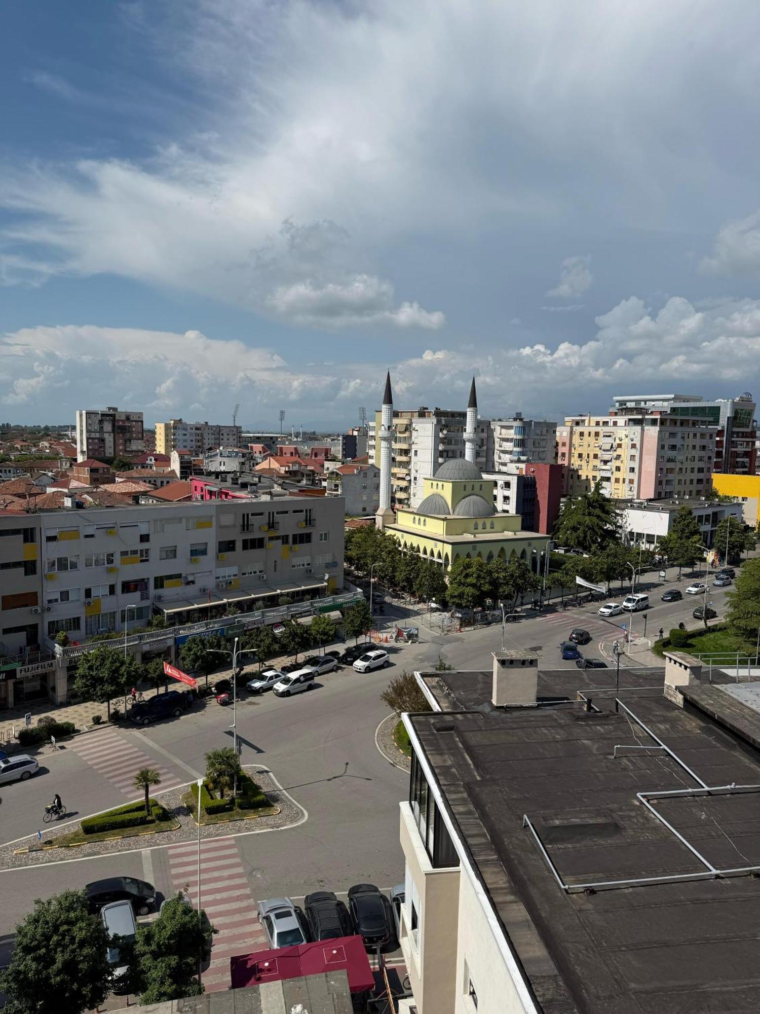 Amy'S Luxury Appartment Shkodër Exterior foto